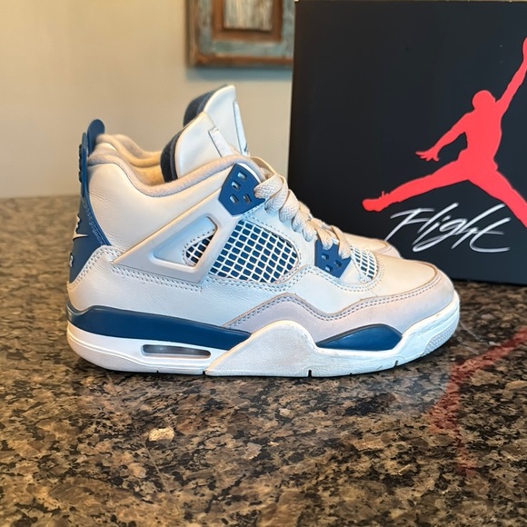 Air Jordan retro 4 Military blue Sneakers Womens 7 or 4.5 Youth EUC - Picture 3 of 17